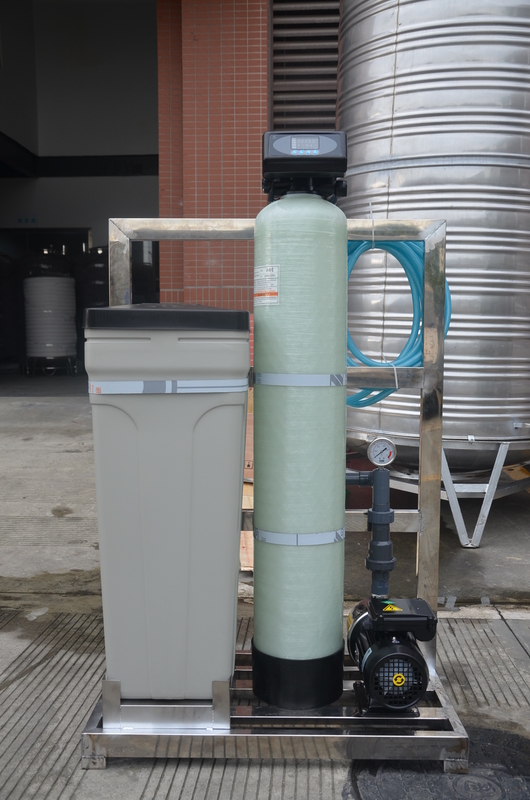 L'addolcitore dell'acqua manuale automatico di acciaio inossidabile della valvola FRP filtra la disincrostatura