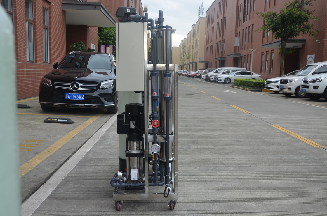 L'addolcitore dell'acqua manuale automatico di acciaio inossidabile della valvola FRP filtra la disincrostatura