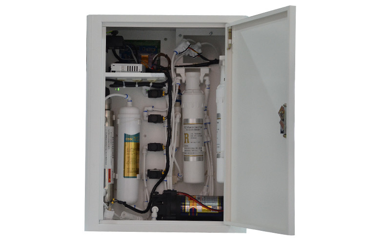Piccola macchina ultra pura 10L dell'acqua del sistema del RO di trattamento delle acque per il laboratorio